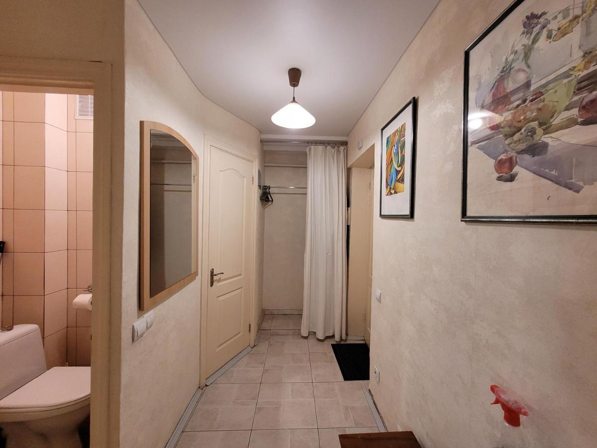 Sunflower Apartment Near Kiev Airport & Railway Station & Center City! Εξωτερικό φωτογραφία